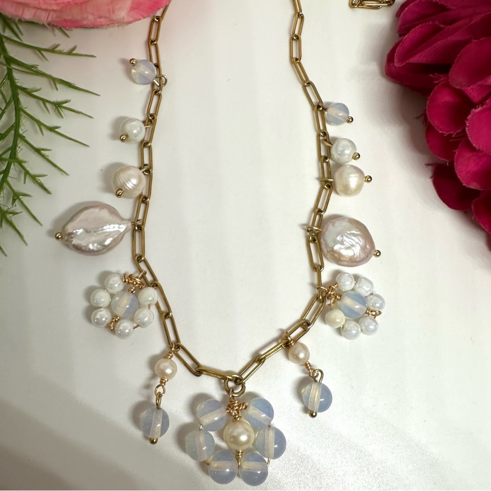 NEW⚜️Opalite & Freshwater Pearl Flower Charm Necklace - Picture 5 of 10